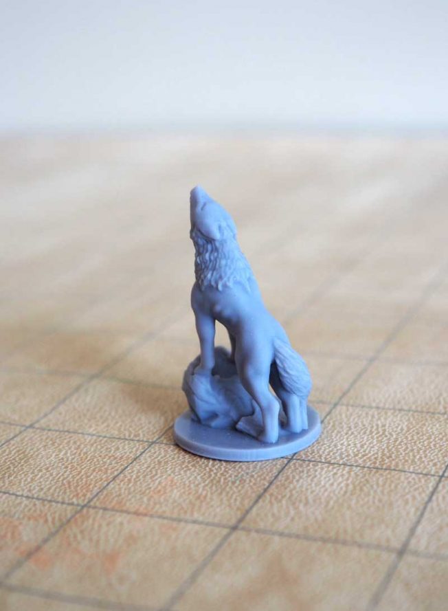 miniature loup commun vue de dos