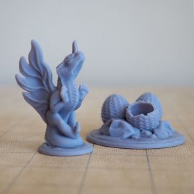 miniature bébé dragon et nid